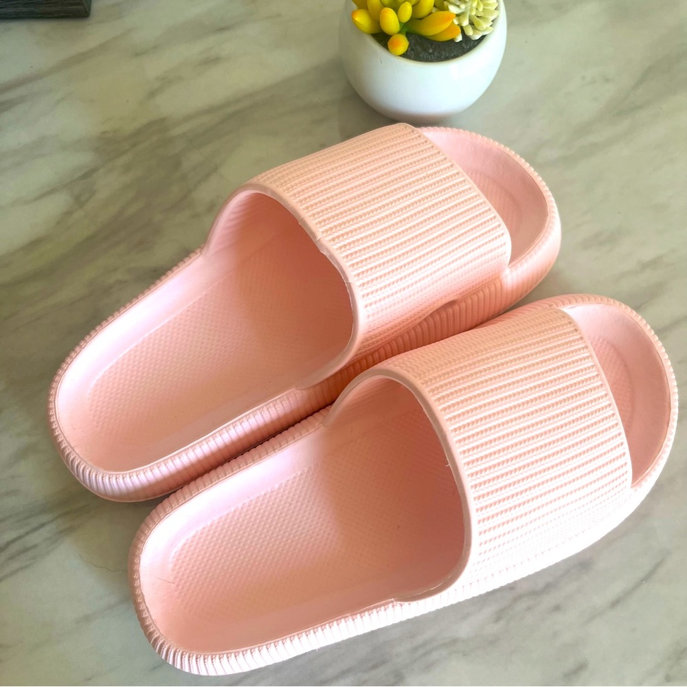 Light Pink Cloud Slides Slippers